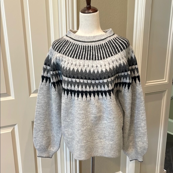 Karen Kane Fair Isle Jacquard  Gray and Black Crew Neck Sweater M - Picture 2 of 10